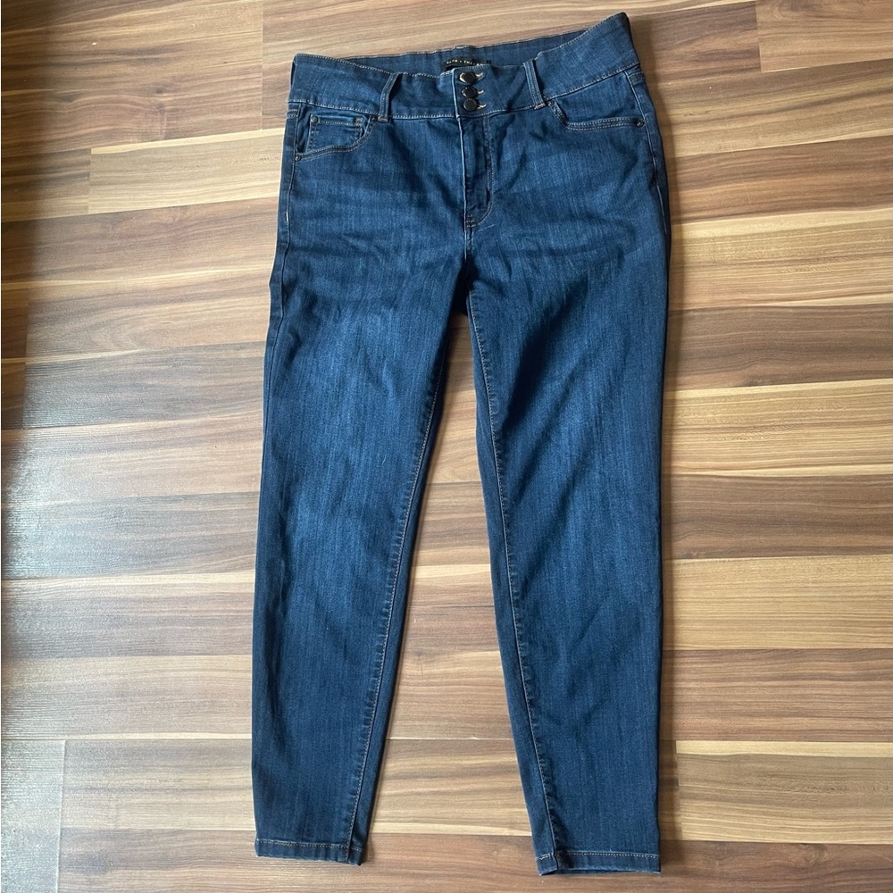 👻🎃CLEARANCE🎃👻 Truth & Theory jeans